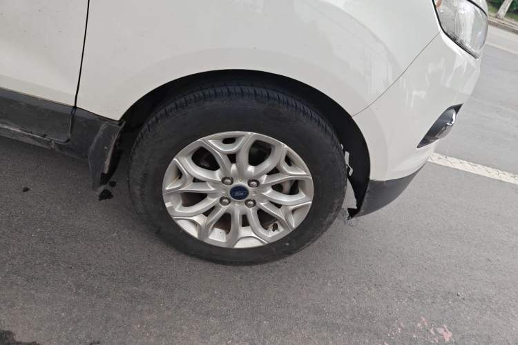 Used Ford EcoSport 2013 1.0L GTDi Manual Luxury Model Right Front Wheel Hub