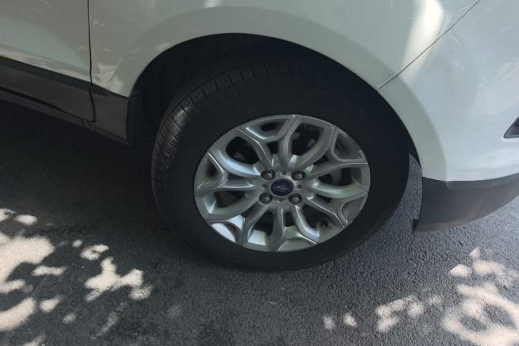 Used Ford EcoSport 2013 1.5L Manual Luxury Model Right Front Wheel Hub