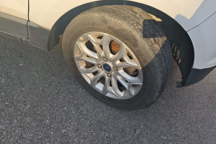 Used Ford EcoSport 2013 1.5L Manual Luxury Model Right Front Wheel Hub