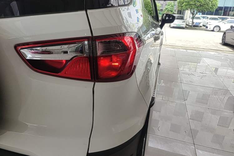 Used Ford EcoSport 2013 1.5L Automatic Fashion Model Right Rear Taillight