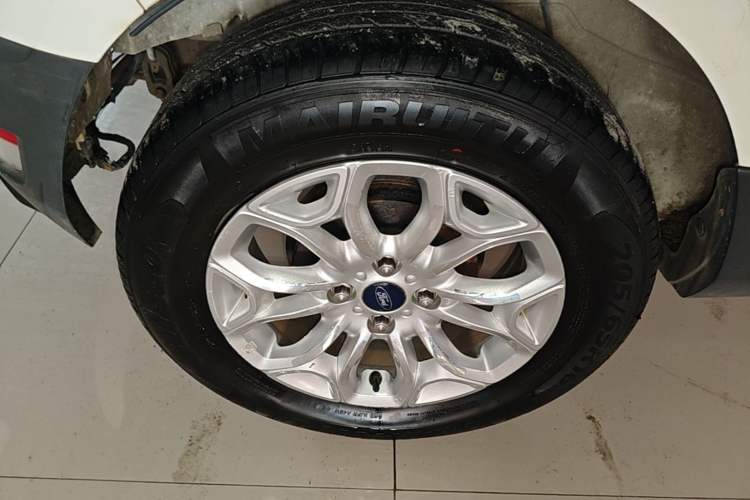 Used Ford EcoSport 2013 1.5L Manual Luxury Model Right Rear Wheel Hub