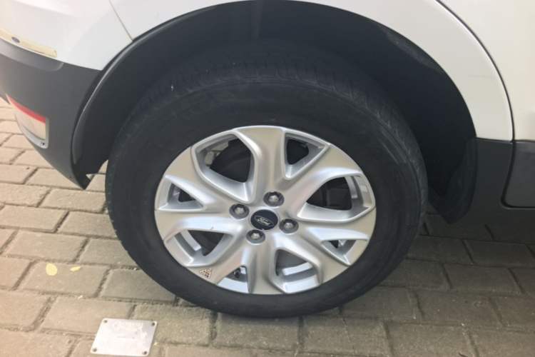 Used Ford EcoSport 2013 1.5L Automatic Fashion Model Right Rear Wheel Hub