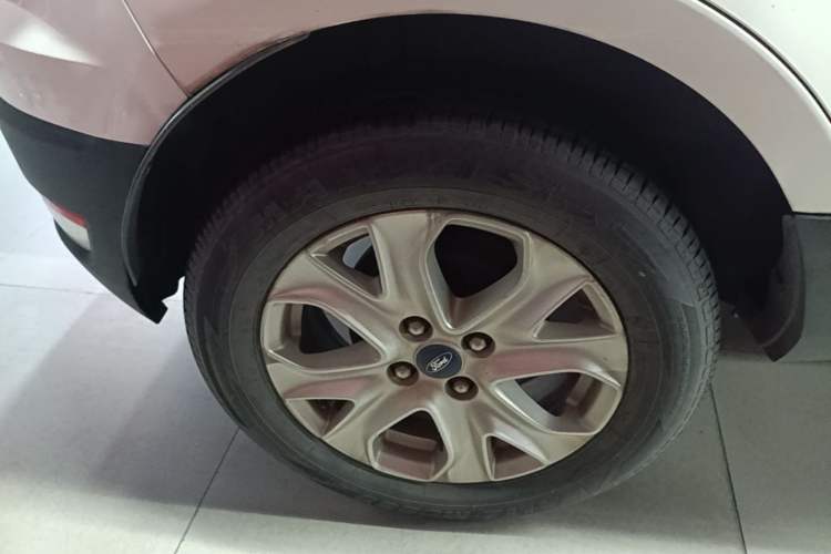 Used Ford EcoSport 2013 1.5L Automatic Fashion Model Right Rear Wheel Hub