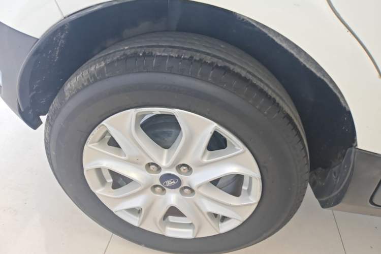 Used Ford EcoSport 2013 1.5L Automatic Fashion Model Right Rear Wheel Hub