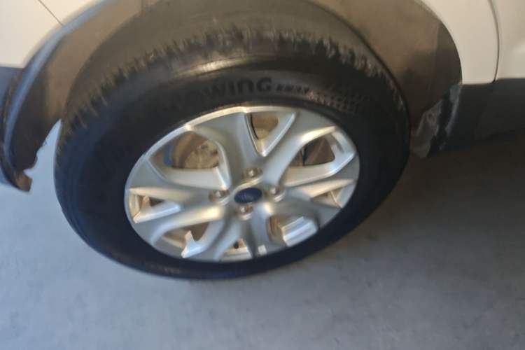 Used Ford EcoSport 2013 1.5L Automatic Fashion Model Right Rear Wheel Hub