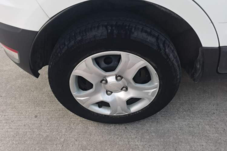 Used Ford EcoSport 2013 1.5L Manual Comfort Model Right Rear Wheel Hub