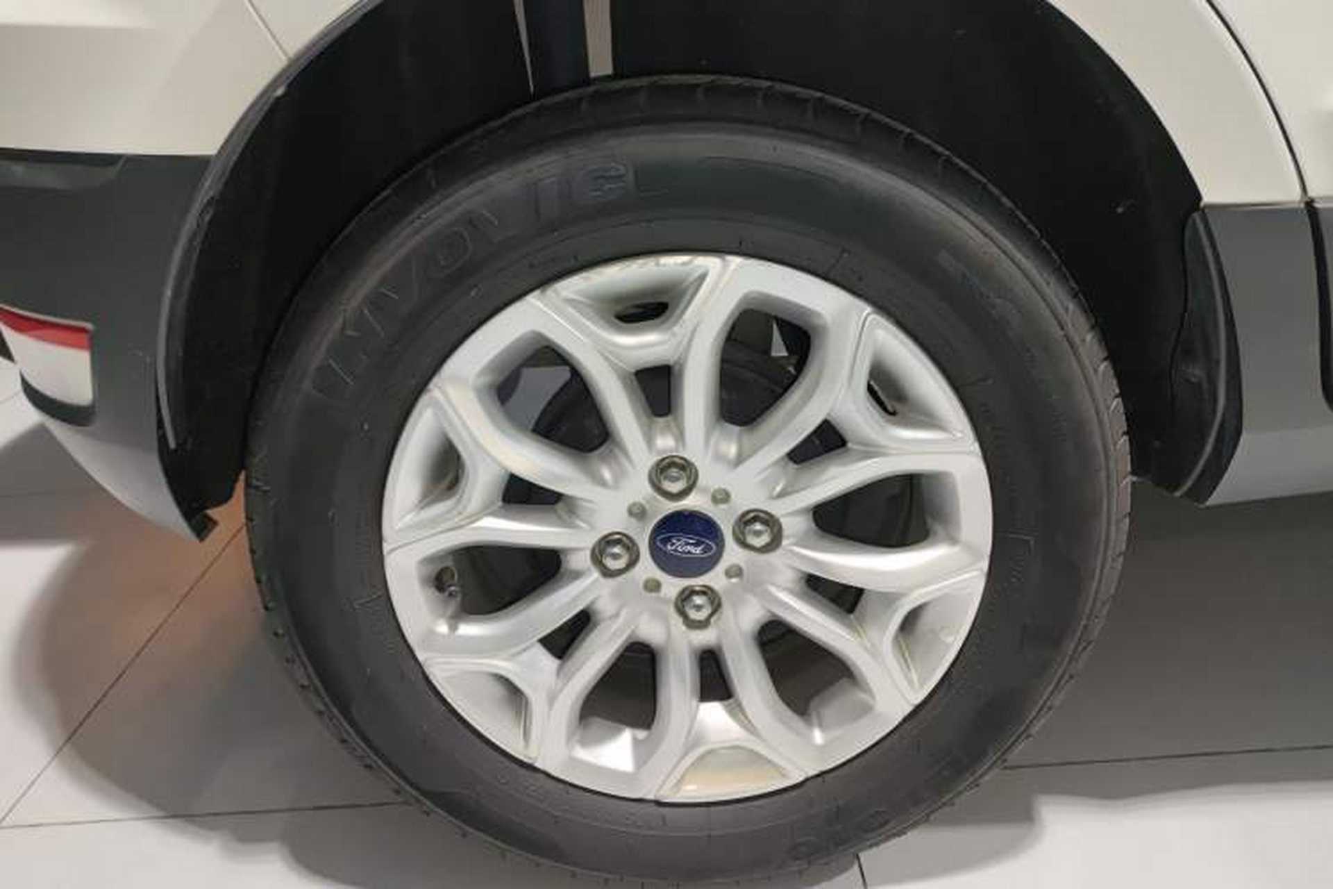 Used Ford EcoSport 2013 1.5L Automatic Prestige Model Right Rear Wheel Hub