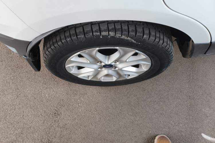 Used Ford EcoSport 2013 1.5L Automatic Fashion Model Right Rear Wheel Hub
