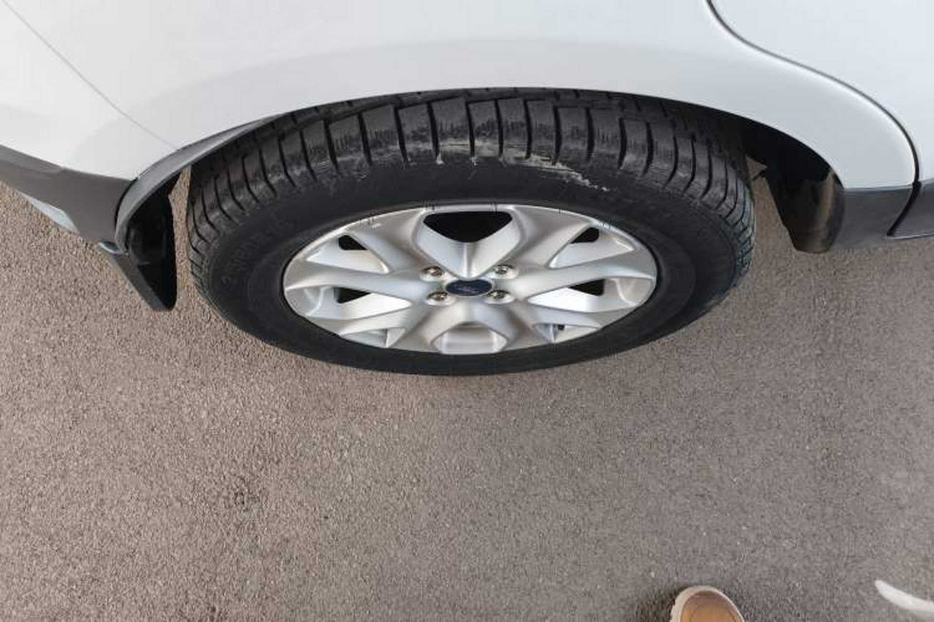 Used Ford EcoSport 2013 1.5L Automatic Fashion Model Right Rear Wheel Hub