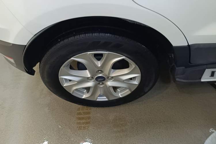 Used Ford EcoSport 2013 1.5L Automatic Fashion Model Right Rear Wheel Hub