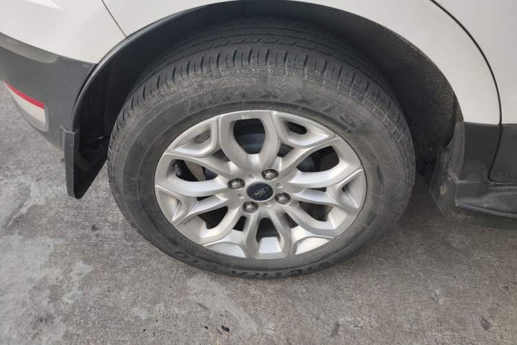 Used Ford EcoSport 2013 1.5L Automatic Prestige Model Right Rear Wheel Hub