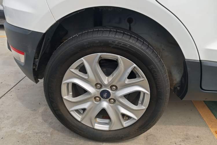 Used Ford EcoSport 2013 1.5L Manual Fashion Model Right Rear Wheel Hub