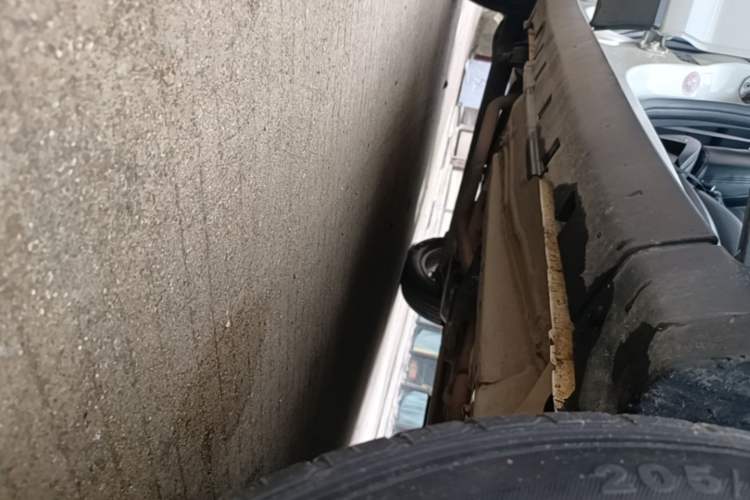 Used Ford EcoSport 2013 1.5L Automatic Prestige Model Right Side Sill