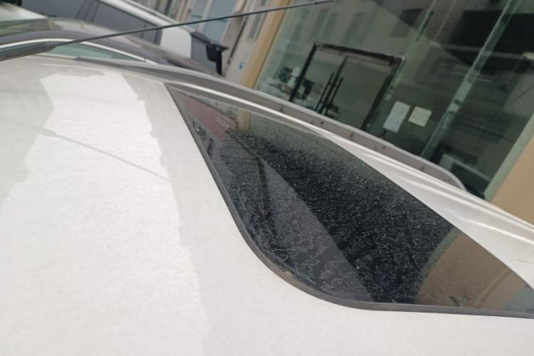 Used Ford EcoSport 2013 1.0L GTDi Manual Luxury Model Roof