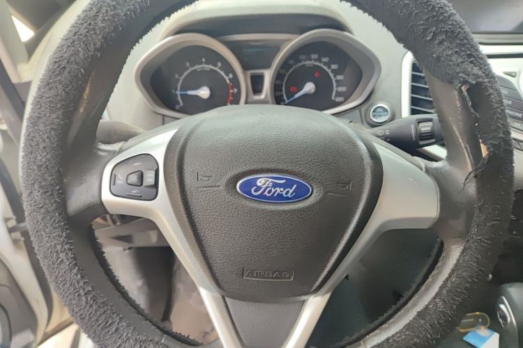 Used Ford EcoSport 2013 1.5L Automatic Prestige Model Steering Wheel