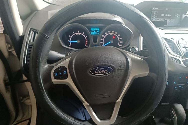 Used Ford EcoSport 2013 1.5L Automatic Prestige Model Steering Wheel