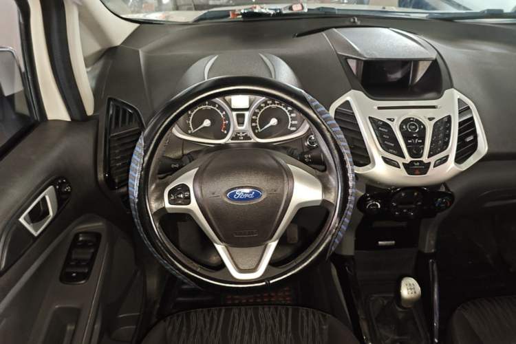 Used Ford EcoSport 2013 1.5L Manual Luxury Model Steering Wheel