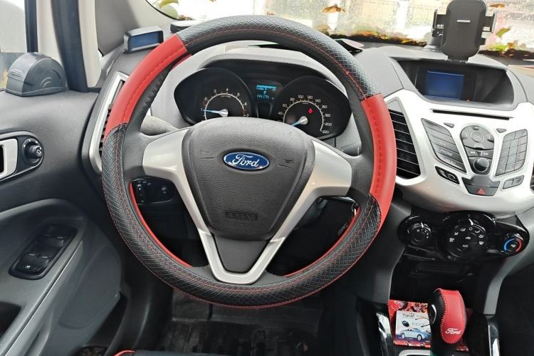 Used Ford EcoSport 2013 1.5L Automatic Fashion Model Steering Wheel