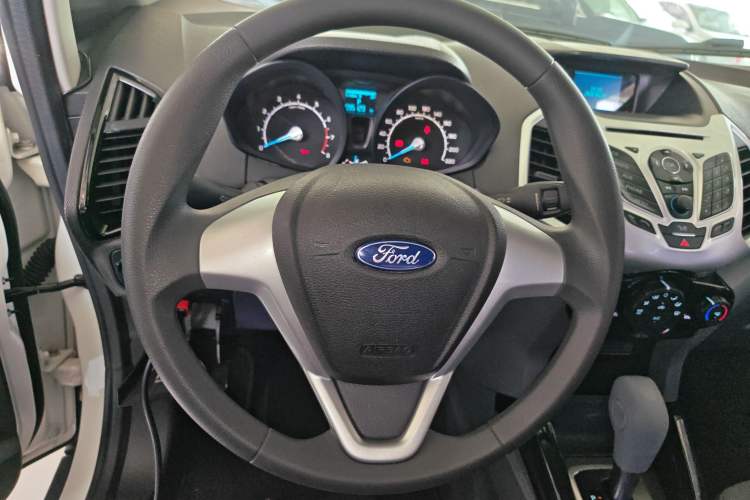 Used Ford EcoSport 2013 1.5L Automatic Fashion Model Steering Wheel