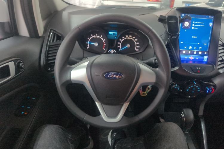 Used Ford EcoSport 2013 1.5L Automatic Fashion Model Steering Wheel