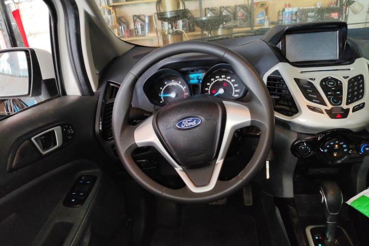 Used Ford EcoSport 2013 1.5L Automatic Fashion Model Steering Wheel