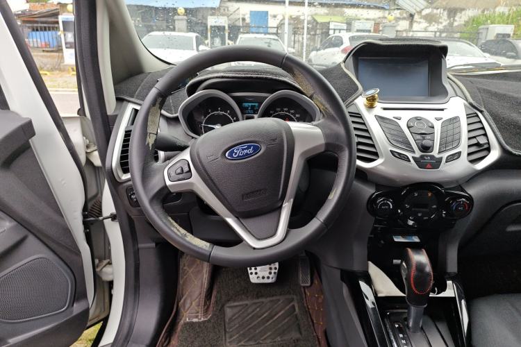 Used Ford EcoSport 2013 1.5L Automatic Fashion Model Steering Wheel