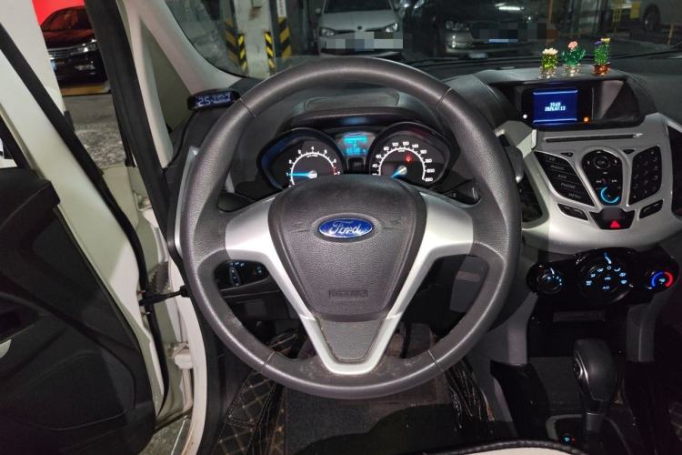 Used Ford EcoSport 2013 1.5L Automatic Fashion Model Steering Wheel