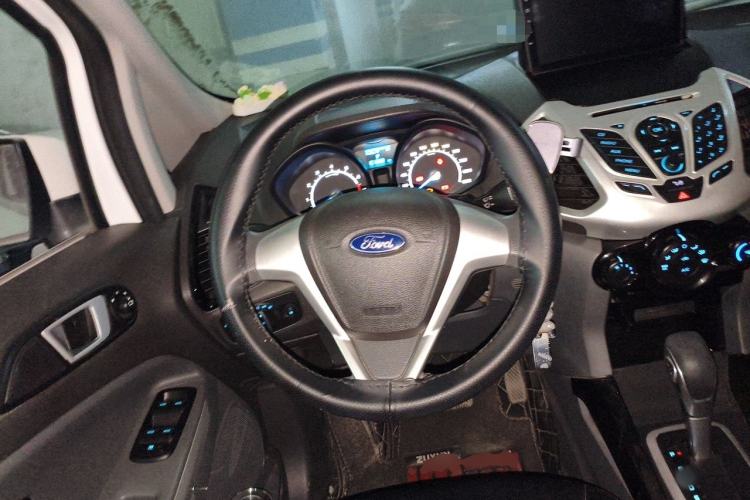 Used Ford EcoSport 2013 1.5L Automatic Fashion Model Steering Wheel