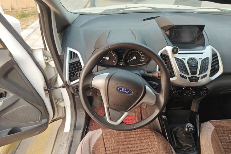 Used Ford EcoSport 2013 1.5L Manual Fashion Model Steering Wheel