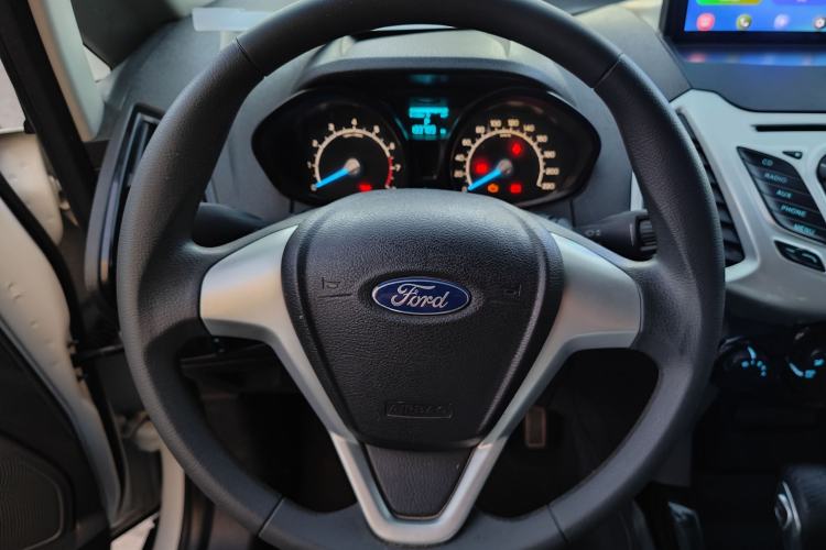 Used Ford EcoSport 2013 1.5L Automatic Fashion Model Steering Wheel