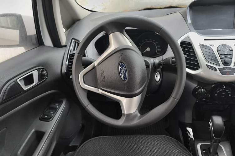 Used Ford EcoSport 2013 1.5L Automatic Fashion Model Steering Wheel