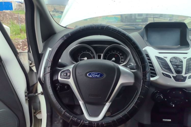 Used Ford EcoSport 2013 1.5L Manual Luxury Model Steering Wheel