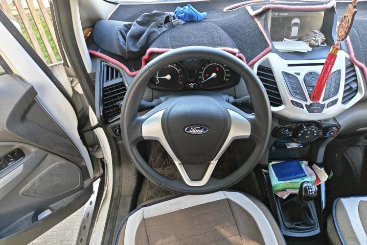 Used Ford EcoSport 2013 1.5L Manual Fashion Model Steering Wheel