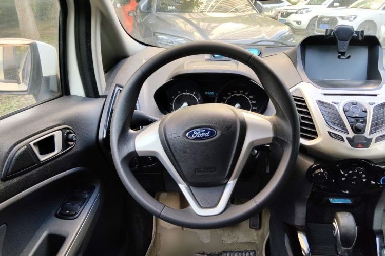 Used Ford EcoSport 2013 1.5L Automatic Fashion Model Steering Wheel