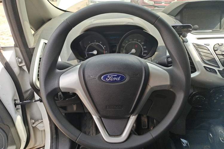 Used Ford EcoSport 2013 1.5L Automatic Fashion Model Steering Wheel