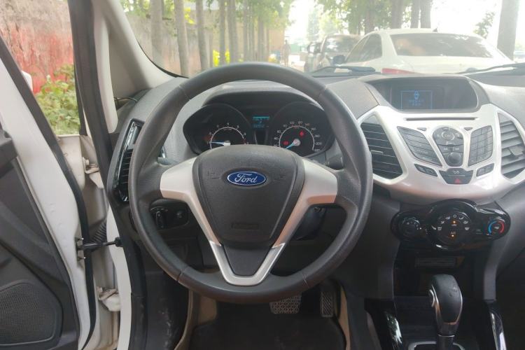 Used Ford EcoSport 2013 1.5L Automatic Fashion Model Steering Wheel