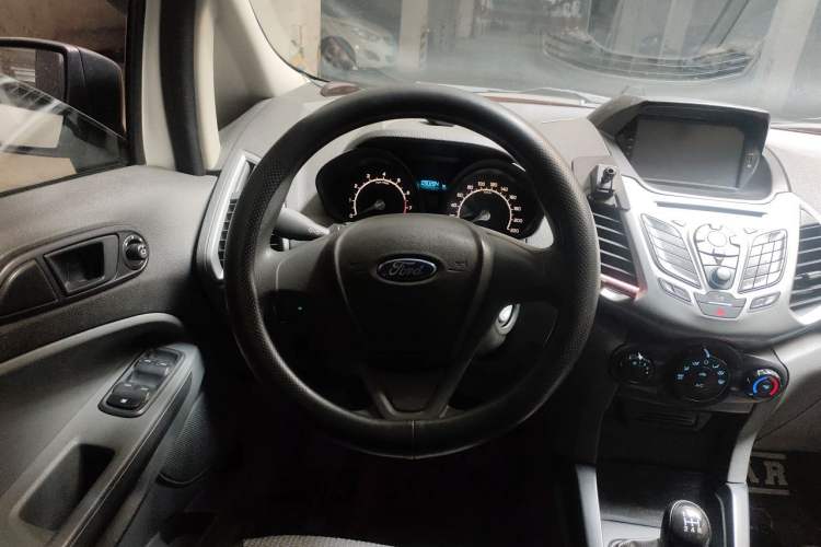 Used Ford EcoSport 2013 1.5L Manual Comfort Model Steering Wheel