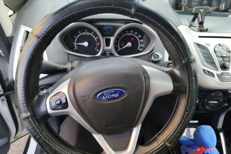 Used Ford EcoSport 2013 1.5L Automatic Prestige Model Steering Wheel