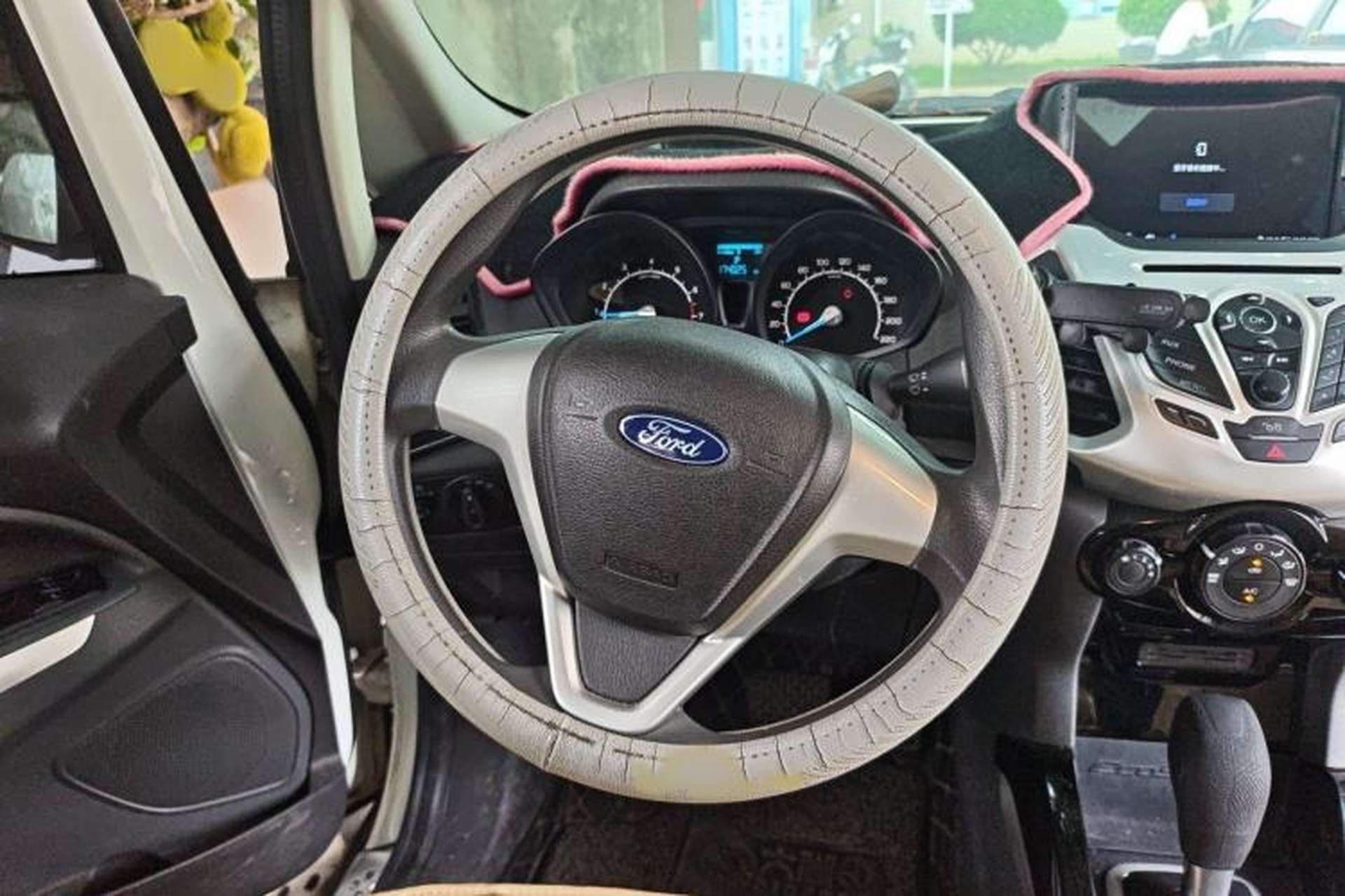 Used Ford EcoSport 2013 1.5L Automatic Fashion Model Steering Wheel