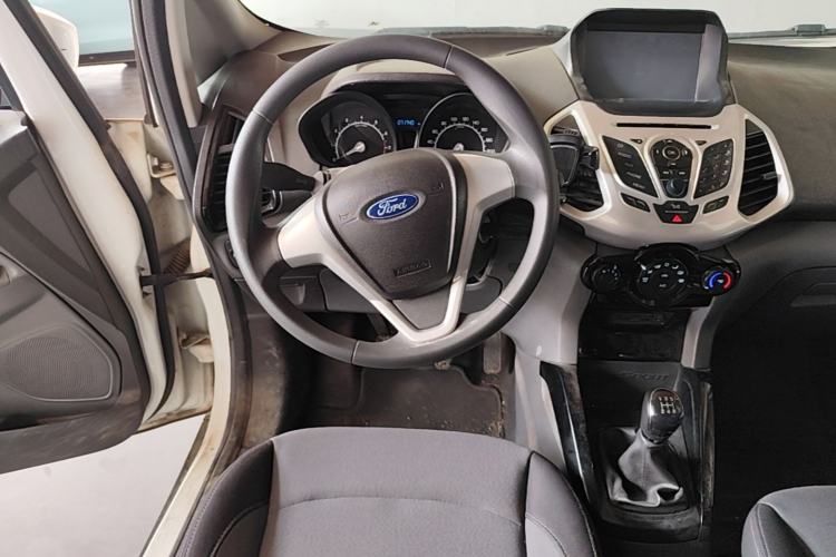 Used Ford EcoSport 2013 1.5L Manual Fashion Model Steering Wheel