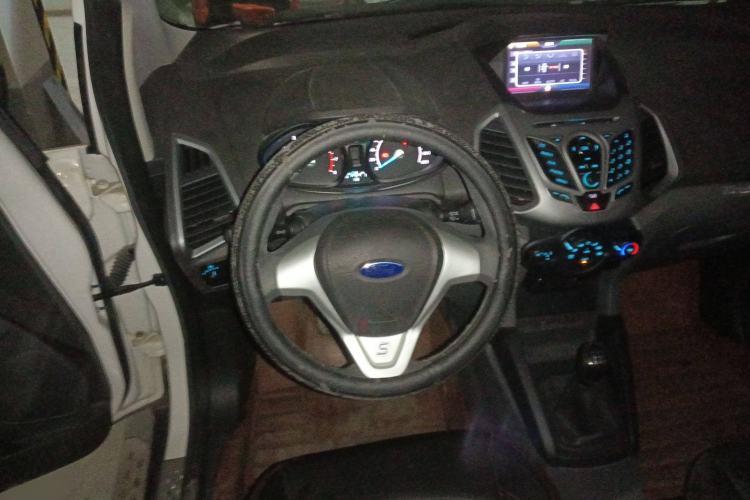 Used Ford EcoSport 2013 1.5L Manual Comfort Model Steering Wheel