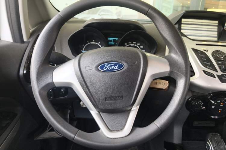 Used Ford EcoSport 2013 1.5L Automatic Fashion Model Steering Wheel