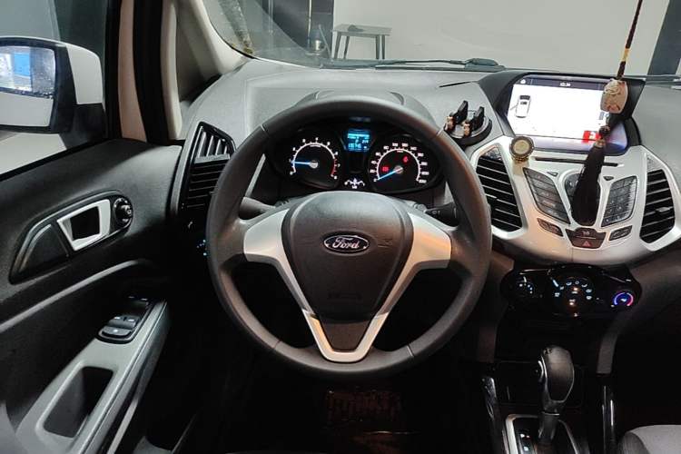 Used Ford EcoSport 2013 1.5L Automatic Fashion Model Steering Wheel