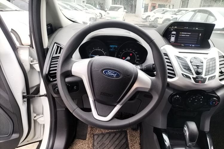 Used Ford EcoSport 2013 1.5L Automatic Fashion Model Steering Wheel