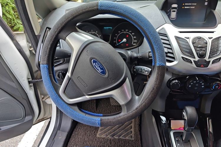 Used Ford EcoSport 2013 1.5L Automatic Fashion Model Steering Wheel