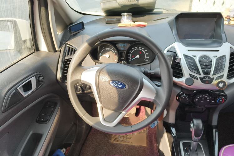 Used Ford EcoSport 2013 1.5L Automatic Fashion Model Steering Wheel