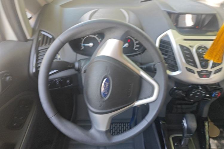 Used Ford EcoSport 2013 1.5L Automatic Fashion Model Steering Wheel