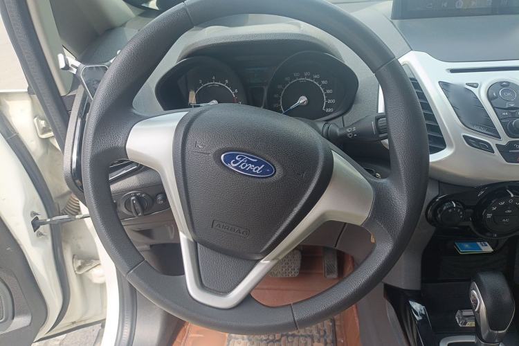 Used Ford EcoSport 2013 1.5L Automatic Fashion Model Steering Wheel