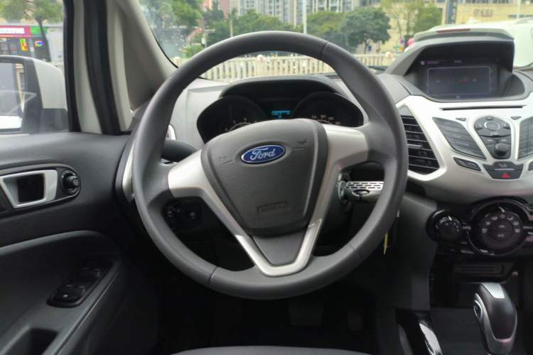 Used Ford EcoSport 2013 1.5L Automatic Fashion Model Steering Wheel