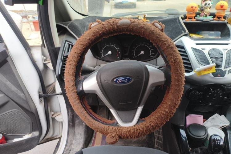 Used Ford EcoSport 2013 1.5L Manual Fashion Model Steering Wheel